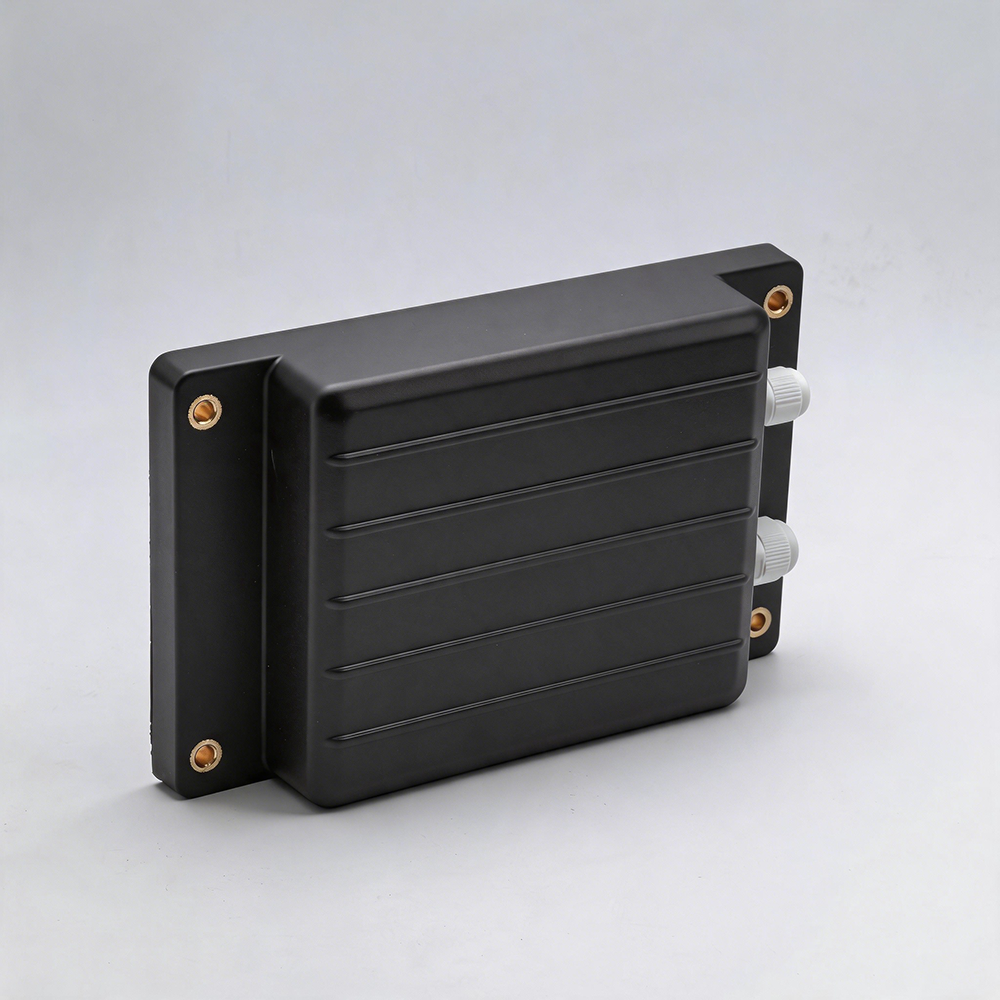 D2381 Integrated Fixed-Mount UHF RFID Reader